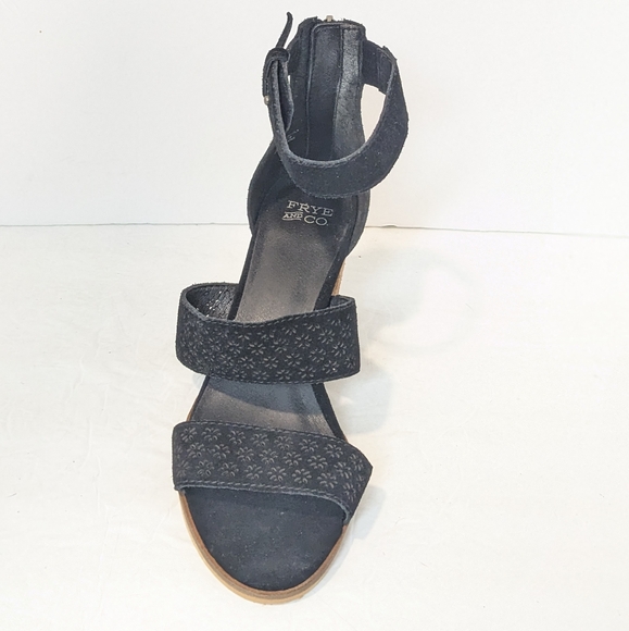 NWOT Frye and CO suede sandals - Picture 3 of 16